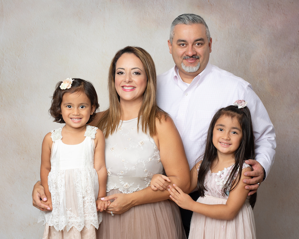family session in wp portraits studio