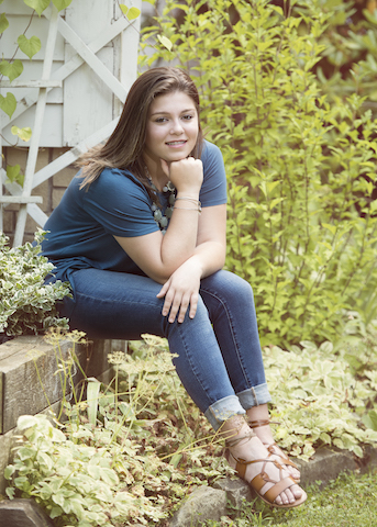 Teens client at their high school senior life-styled on location session